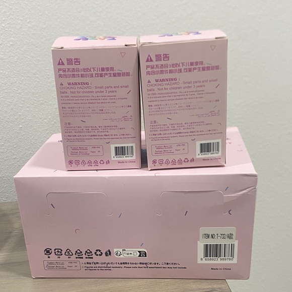 The monsters Lazy Yoga Action Figure - Pink and Purple set of 6 - Picture 2 of 7